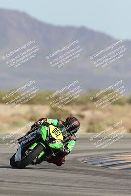 media/Oct-04-2025-CVMA (Sat) [[408bcdd6e4]]/Race 13-Amateur Supersport Open/